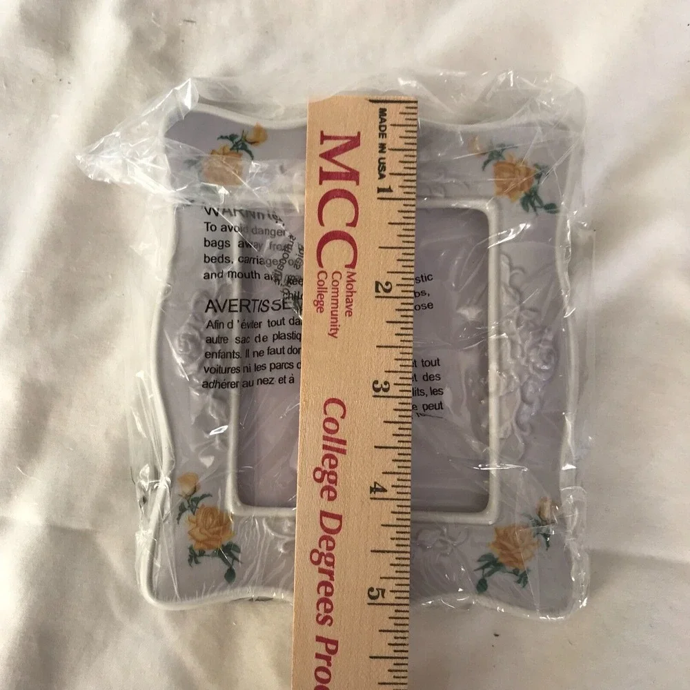 Avon Birthday 2007 President's Club PC, Picture Frames, Set of 3, Porcelain
